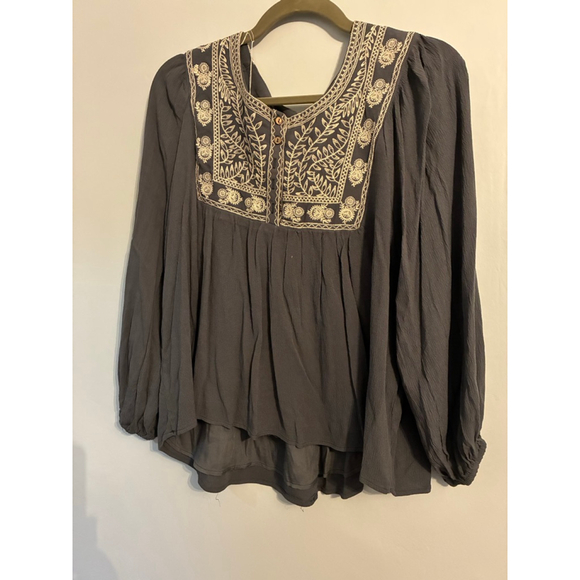 0124 NWT in bloom blue shirt with embroidery around the neck and shoulders. - Picture 7 of 10